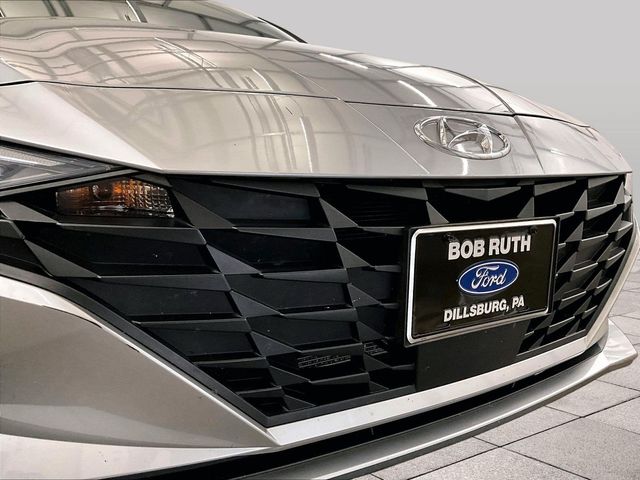 2023 Hyundai Elantra SEL Silver at Bob Ruth Ford