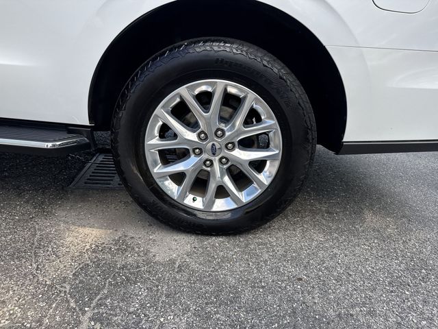Used 2020 White Ford XLT image 34