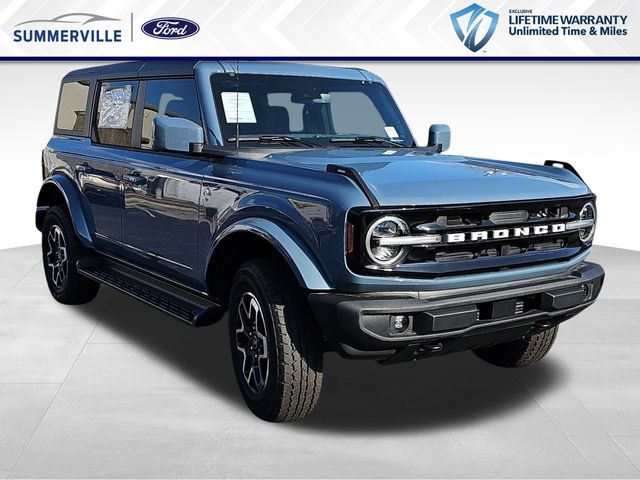 2025 Ford Bronco Outer Banks 4-Door 4WD
