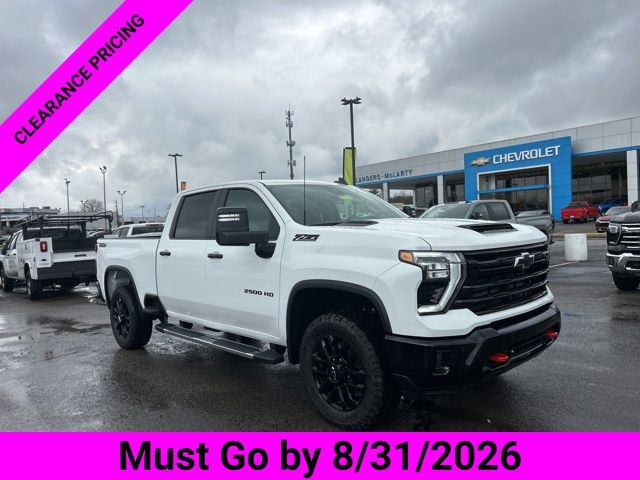 Summit White 2026 Chevrolet Silverado 2500HD Pickup Truck Four-Wheel Drive Automatic