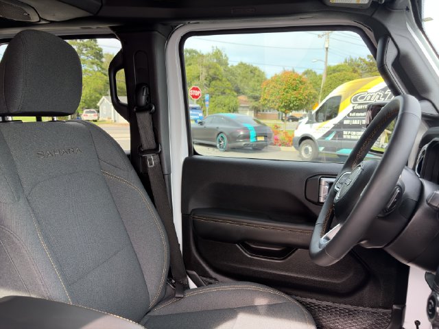 2024 JEEP WRANGLER SAHARA 4XE • 4X4 • PLUG-IN HYBRID CLEAN CARFAX • 1 OWNER BODY COLOR HARD TOP • ADAPTIVE CRUISE • APPLE CARPLAY • REMOTE START Thumbnail