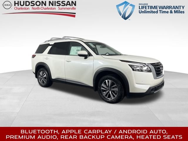 2024 Nissan Pathfinder SL 1