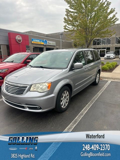 2013 Chrysler Town & Country Plata (Billet Silver Metallic Clearcoat) Minivan Tracción delantera 6 velocidades Automática