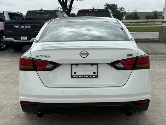 2023 Nissan Altima 2.5 SR White at Central Houston Nissan