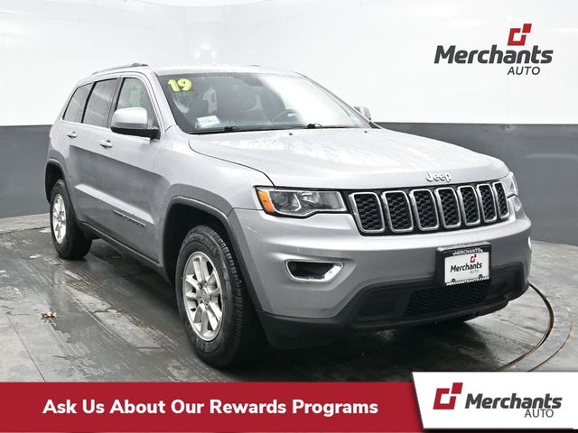 Billet Silver Metallic Clearcoat 2019 Jeep Grand Cherokee Laredo E 4WD SUV / Crossover Four-Wheel Drive 8-Speed Automatic