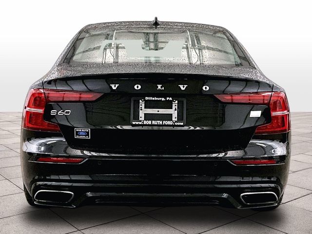 2021 Volvo S60 Recharge Plug-In Hybrid T8 R-Design Expression - 3