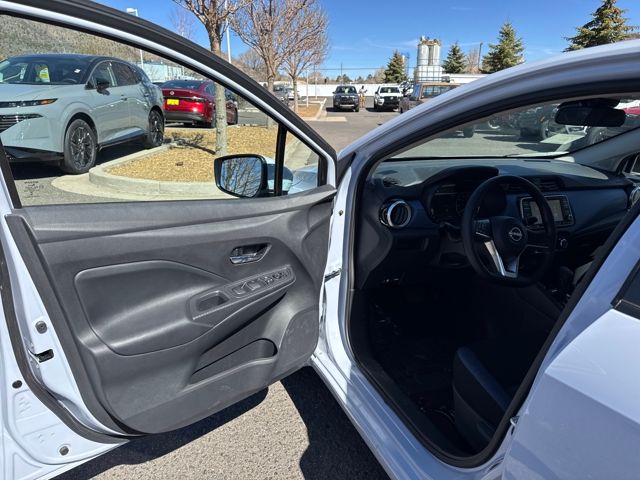 2025 Nissan Versa Sedan SV - Photo 11