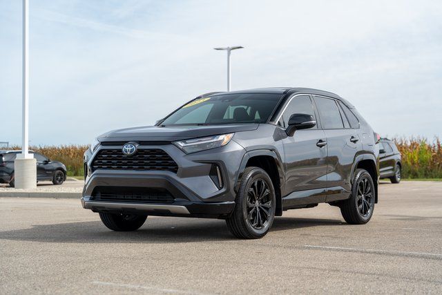 2023 Toyota RAV4 Hybrid XSE 3