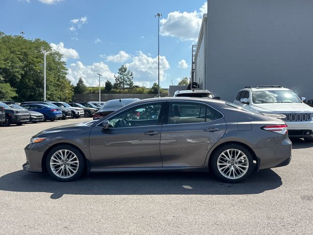 Used 2019 Gray Toyota XLE image 2