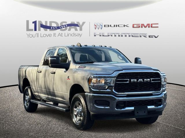 RAM 2500 Tradesman Crew Cab 4WD