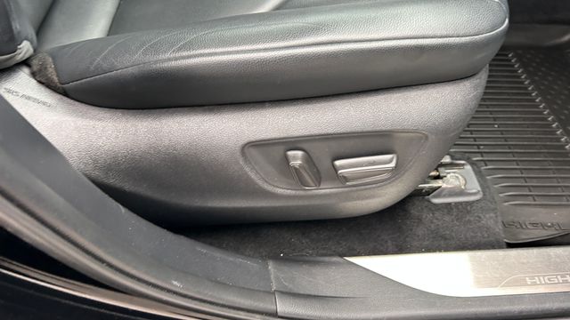Used 2021 Toyota Highlander Hybrid SUV