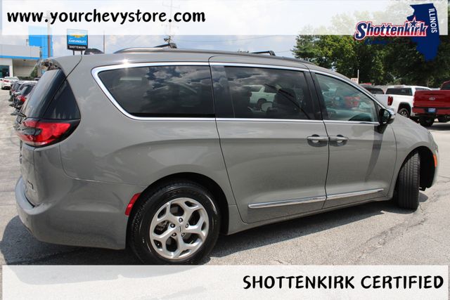 Used 2023 Chrysler Pacifica Van