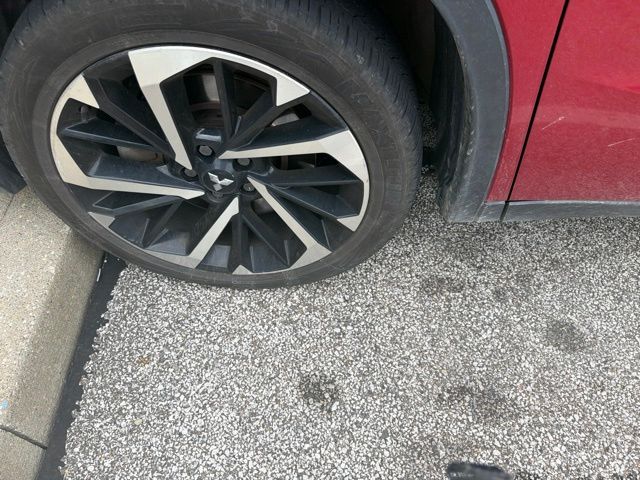 Certified Used 2022 Red Mitsubishi SE image 21