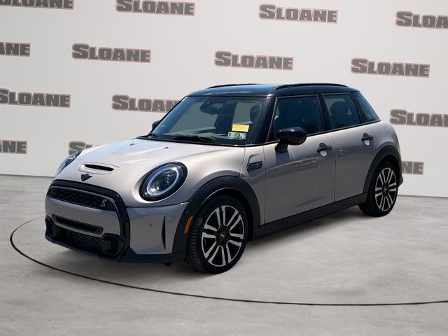 Gray Metallic 2023 MINI Cooper S 4-Door Hatchback FWD Hatchback Front-Wheel Drive 7-Speed Automatic