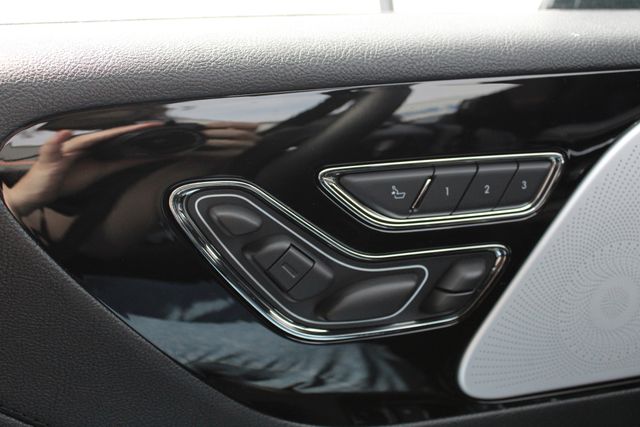 New 2026 Black Lincoln Reserve image 3