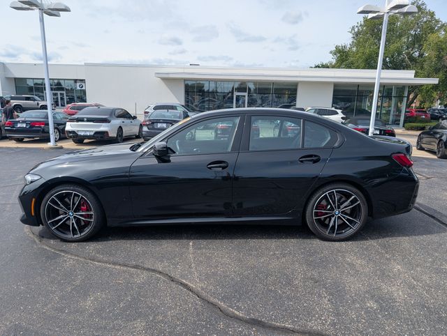 2024 BMW 3 Series photo 1