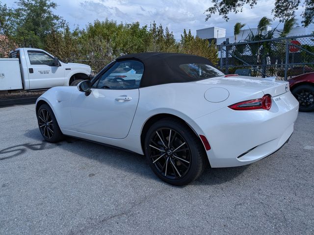 New Snowflake White Pearl Mica 2026 Mazda MX-5 Miata Grand Touring