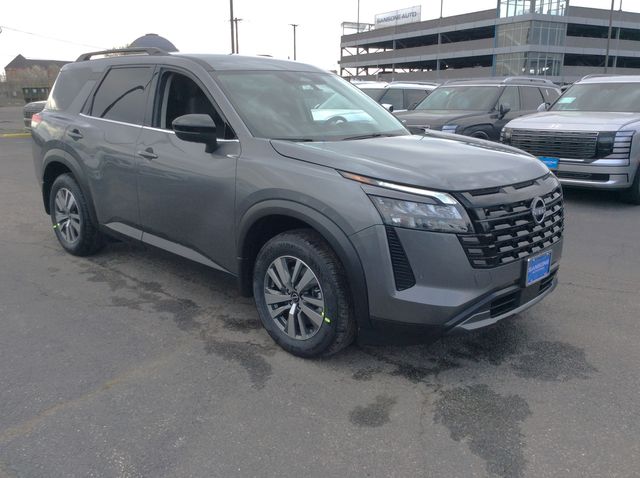 View vehicle photo 3