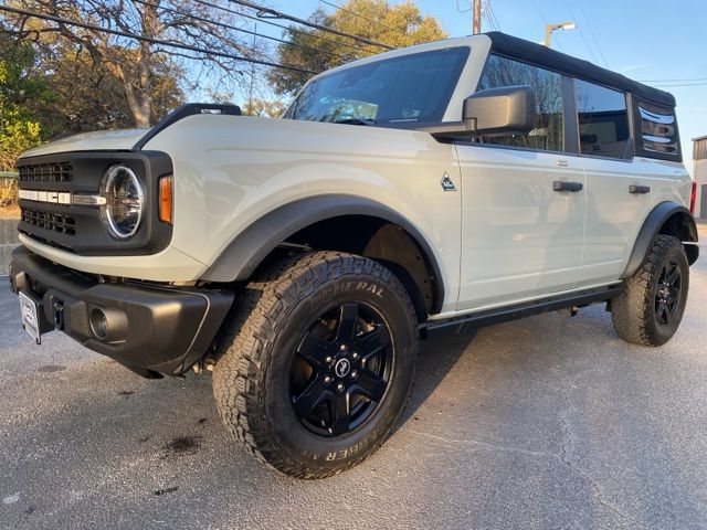 2023 Ford Bronco Black Diamond 4-Door 4WD