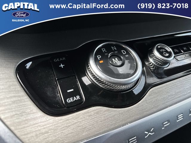 Used 2025 White Ford Platinum image 31