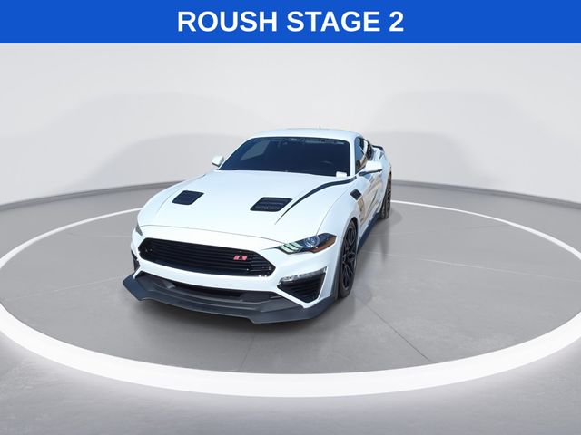 Used 2022 Oxford White Ford GT Premium image 3