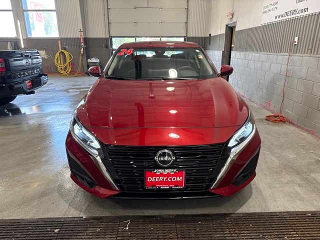 Red (Scarlet Ember) 2024 Nissan Altima Sedan All-Wheel Drive Continuously Variable Transmission