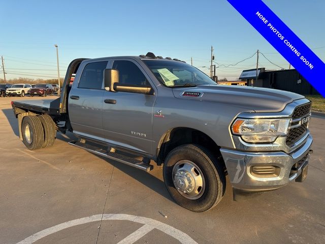 RAM 3500 Tradesman Crew Cab LB DRW 4WD