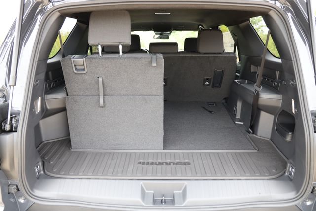 2026 Toyota 4Runner SR5 - 10