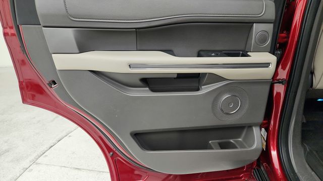 2019 Ford Expedition XLT Red at Autostrade