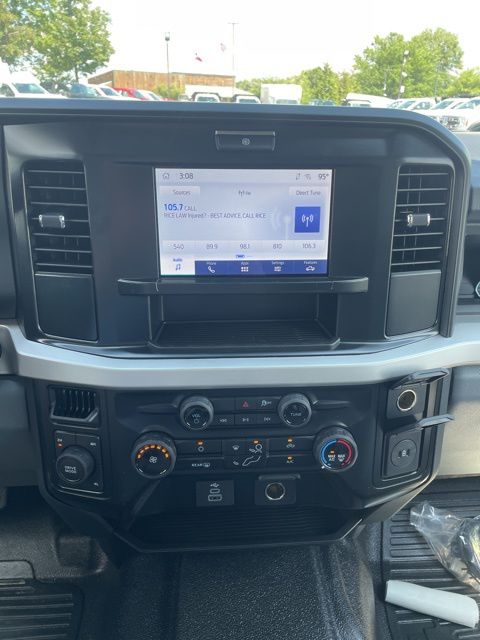 2025 Ford F-350 Super Duty XL