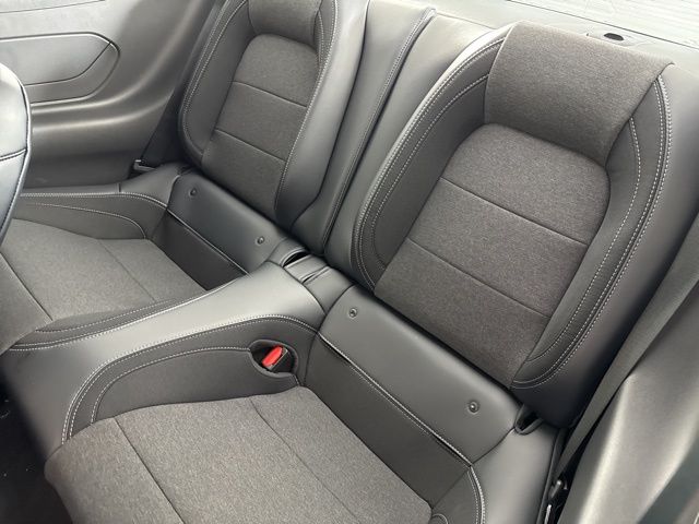 2025 Oxford White Ford Mustang EcoBoost RWD Coupe