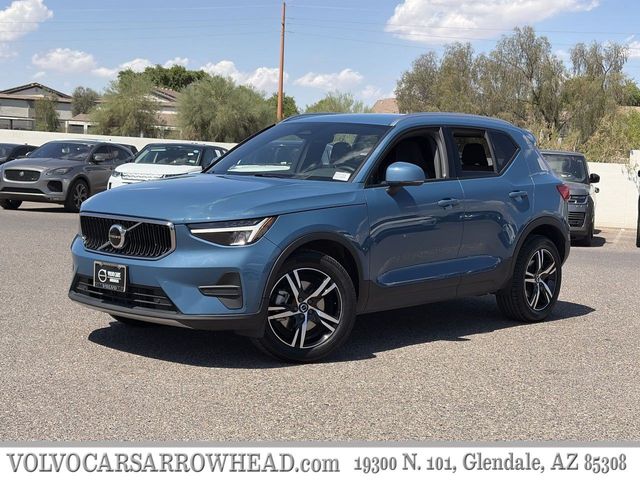 2023 Volvo XC40 Azul (Blue Metallic) SUV/Crossover Tracción delantera Automática