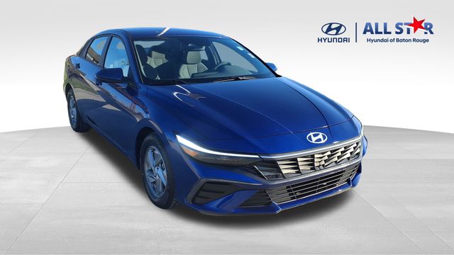 2024 Hyundai Elantra SE FWD