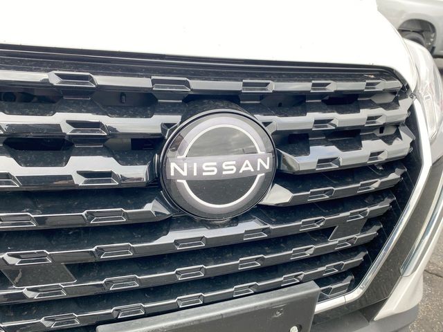 2022 Nissan Kicks S 29