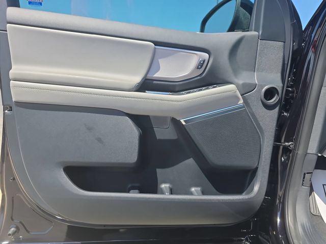 New 2027 Agate Black Metallic Ford MAX Active image 28