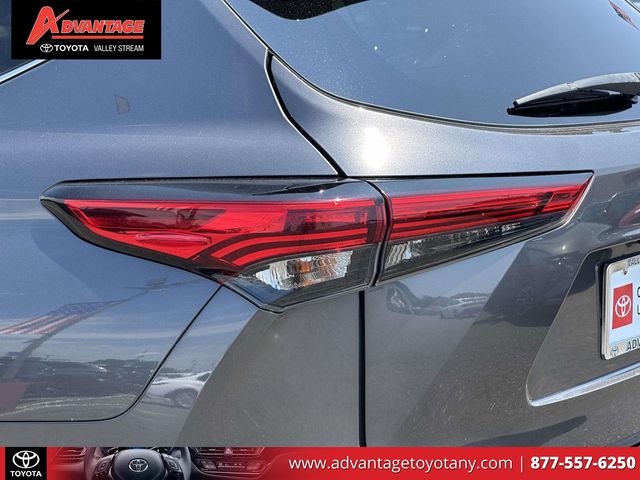 Used 2021 Toyota Highlander SUV