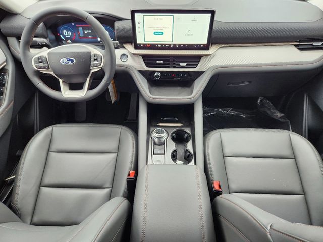2025 Ford Explorer Active photo