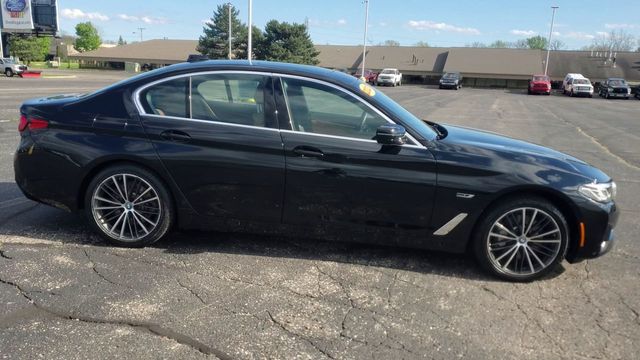 2023 BMW 5 Series 530e iPerformance 9