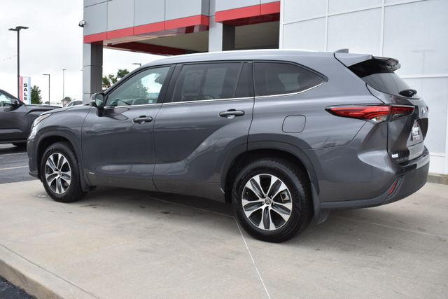 Used 2022 Toyota Highlander Hybrid SUV