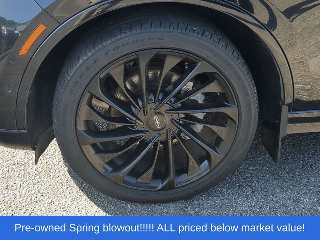Used 2024 Black Metallic Lincoln Reserve image 8