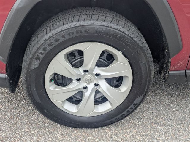 2019 Toyota RAV4 LE - 9