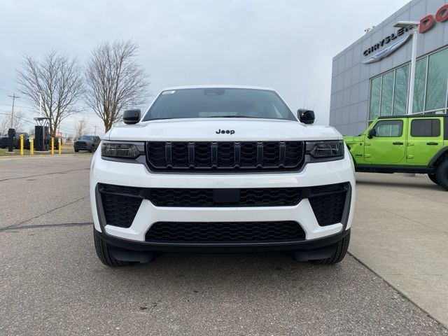 2026 Jeep Grand Cherokee Laredo - Bright White Clearcoat exterior view 2