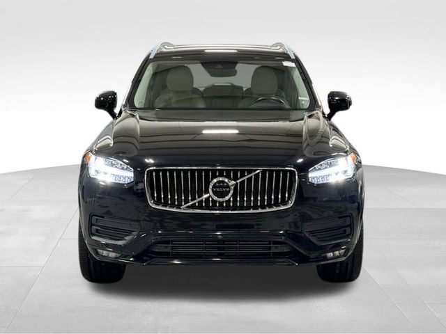 2022 Volvo XC90 T5 Momentum 8