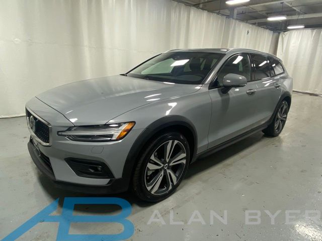 Gray (Vapour Grey Metallic) 2025 Volvo V60 Cross Country B5 Plus AWD Wagon All-Wheel Drive Automatic