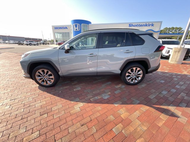 Used 2022 Toyota RAV4 SUV