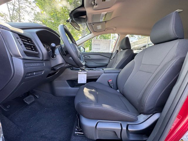 2025 Nissan Rogue S - Photo 18