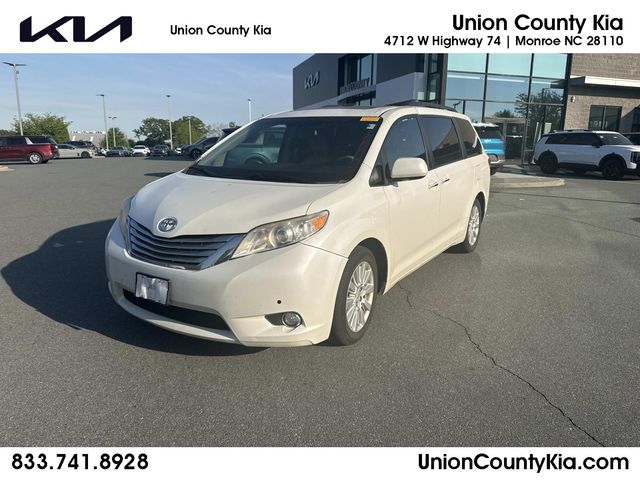 White (Blizzard Pearl) 2011 Toyota Sienna Limited 7-Passenger Minivan Front-Wheel Drive 6-Speed Automatic Overdrive