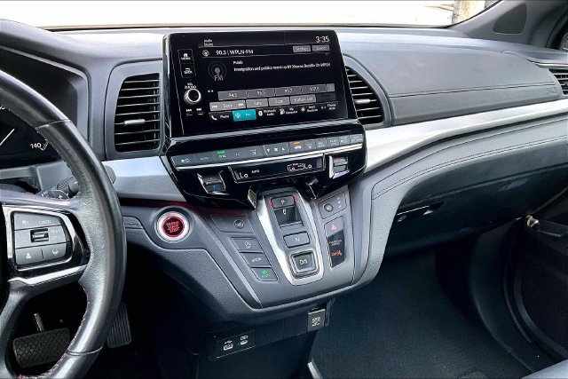 Used 2025 Honda Odyssey Van