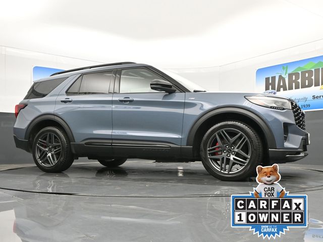 2025 Ford Explorer ST-Line photo