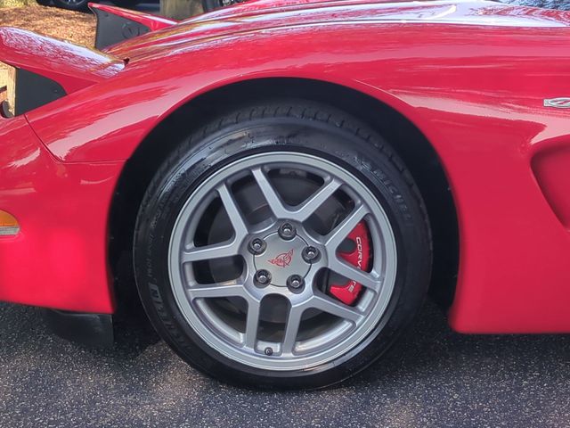 Used 2001 Red Chevrolet Z06 image 10